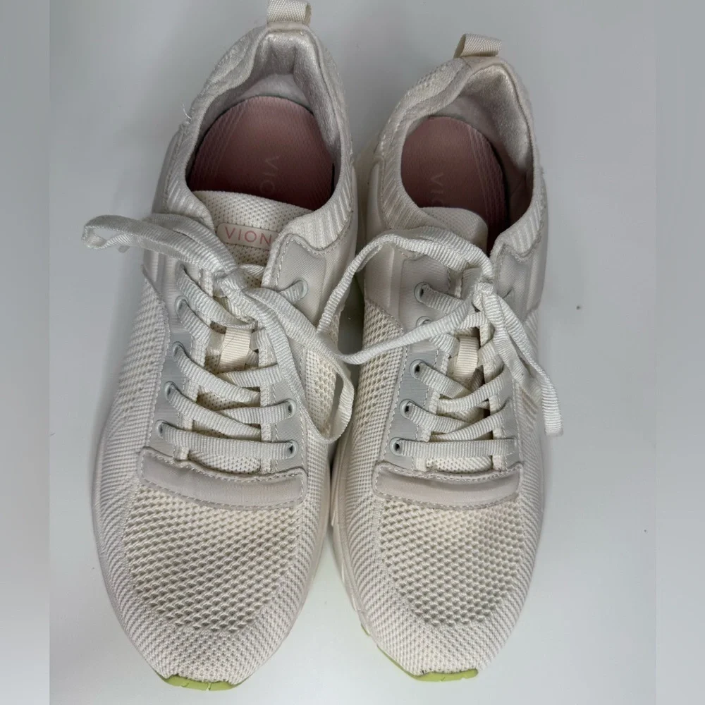 Vionic Endure Women's Lace Up Arch Supportive Sneaker Size 10 Active/Streetwear